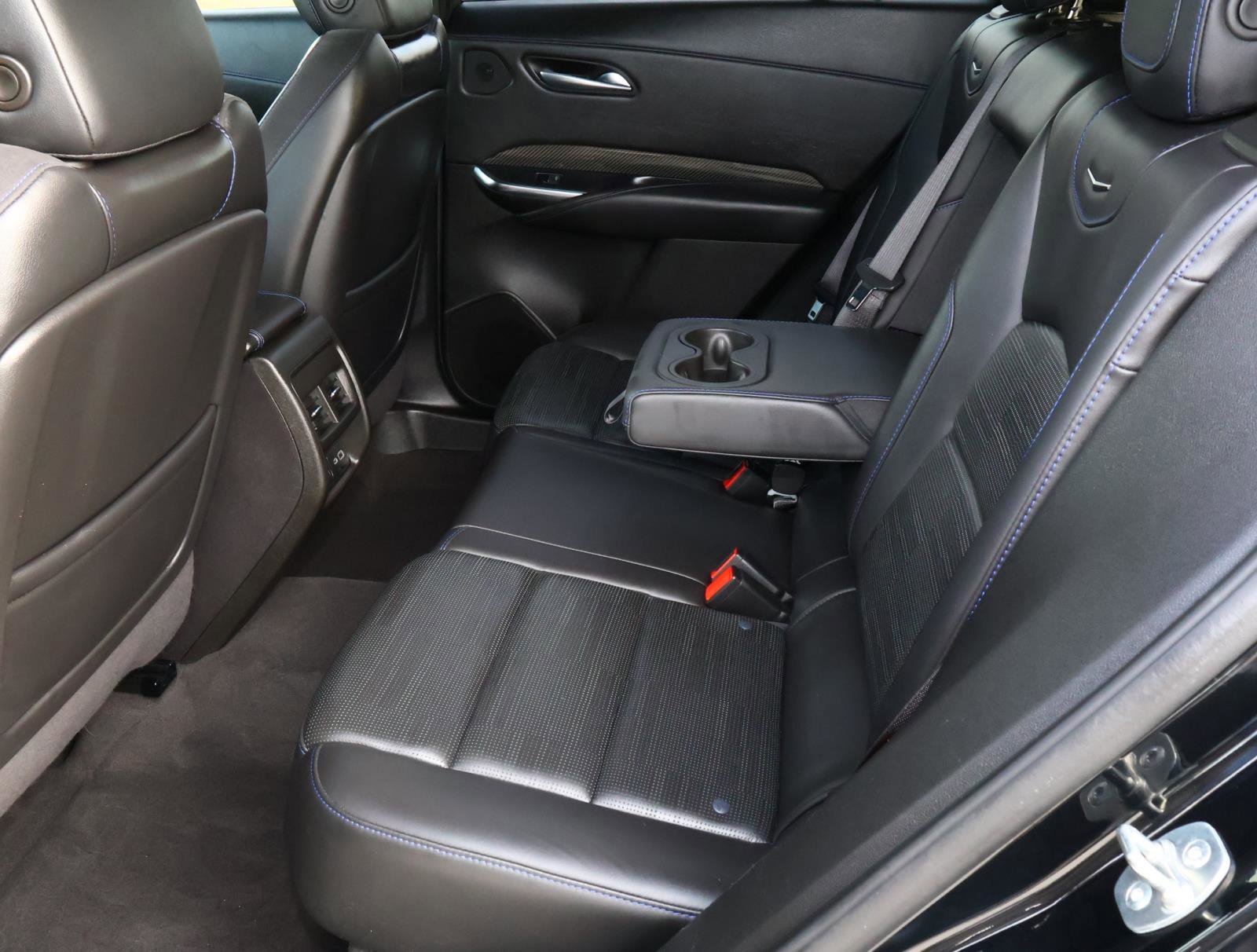 Used 2024 Cadillac XT4 Sport image 21