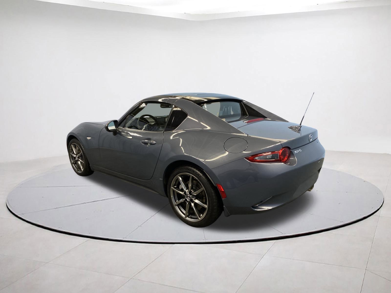 Used 2021 MAZDA MX-5 Miata RF Grand Touring image 4