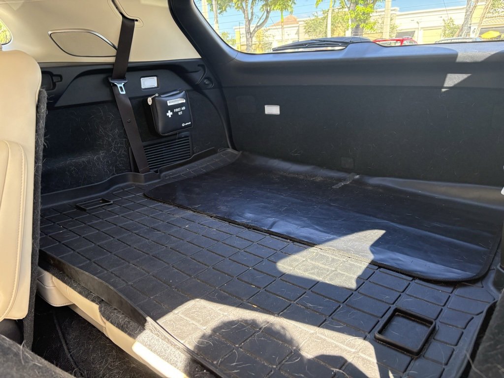 Used 2021 Lexus RX 350L Luxury w/ Accessory Package image 14