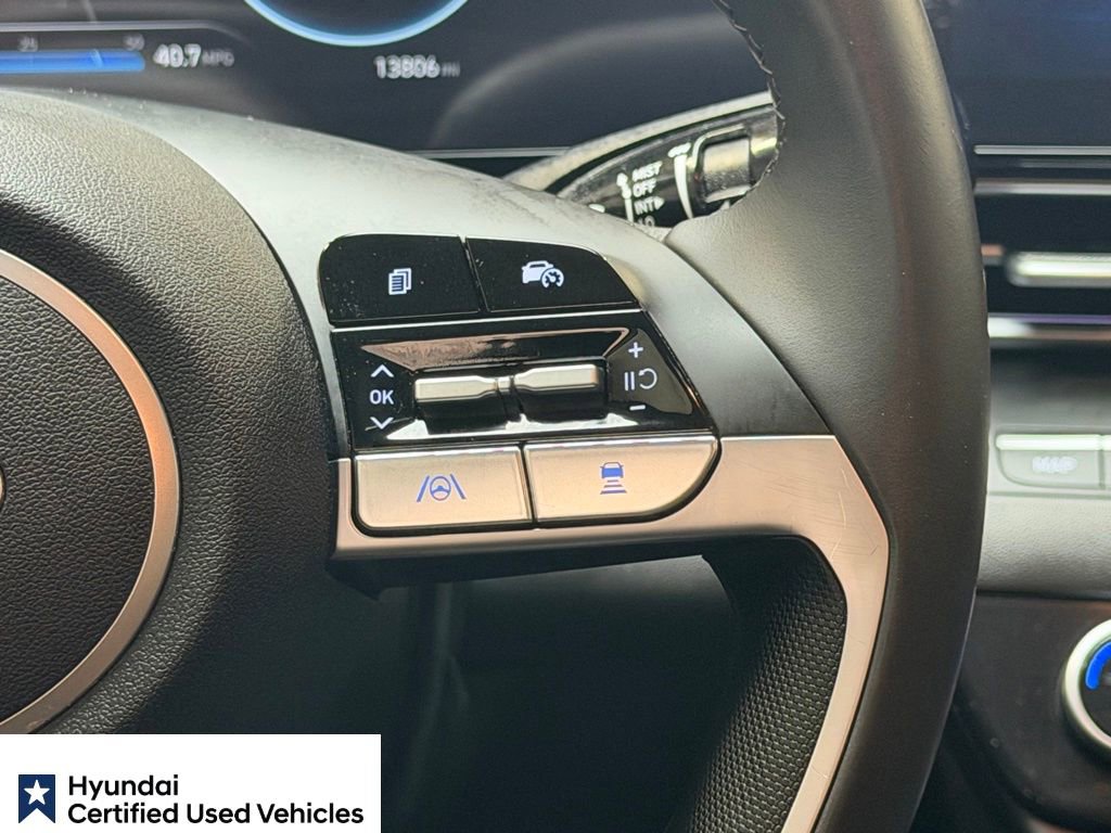 Certified 2025 Hyundai Elantra SEL FWD image 21