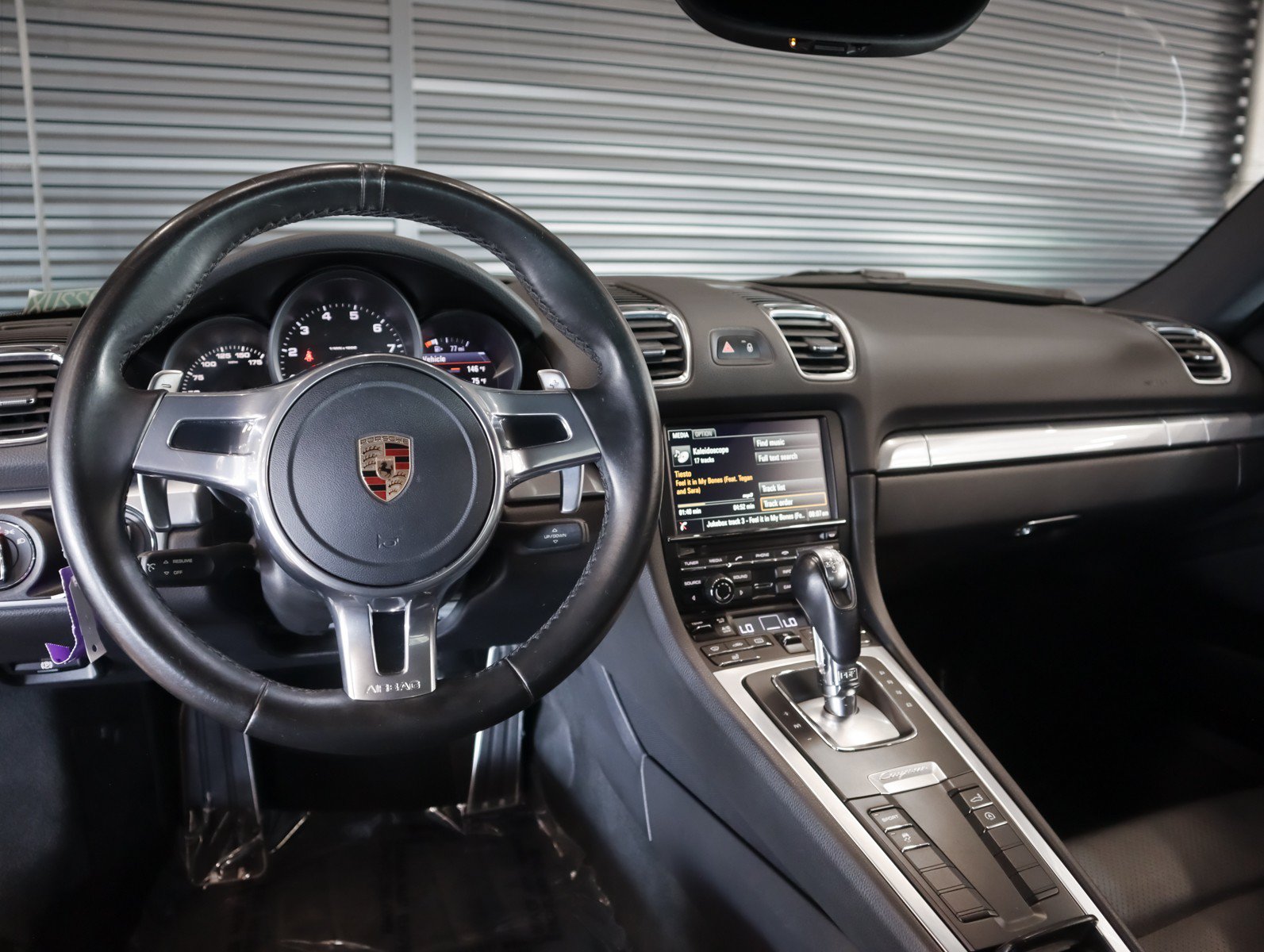 Certified 2016 Porsche Cayman RWD image 17
