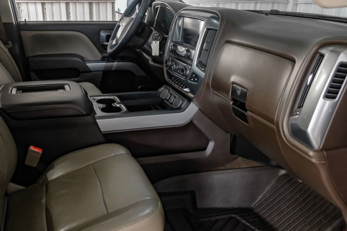 Used 2016 Chevrolet Silverado 1500 LTZ Z71 w/ LTZ Plus Package AWD/4WD image 12