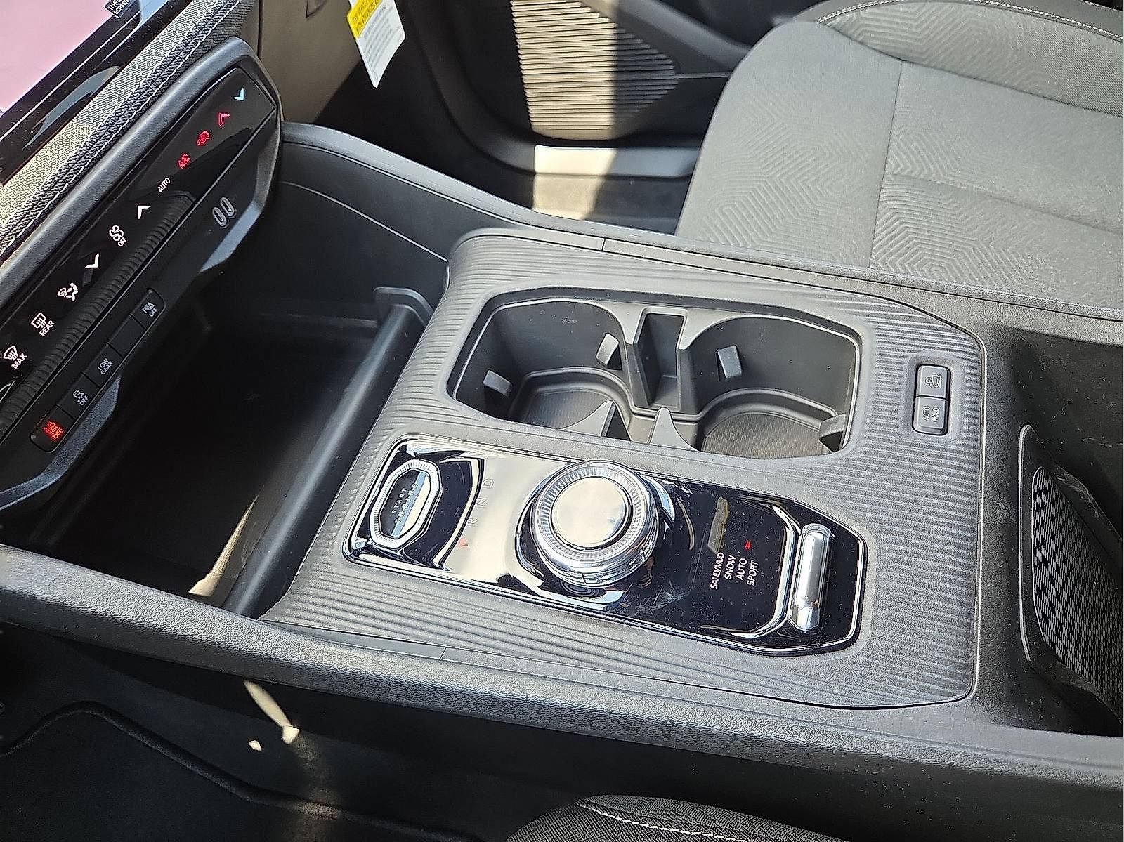 New 2026 Jeep Cherokee Laredo AWD/4WD image 25