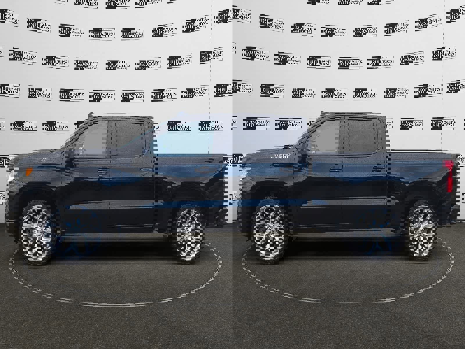 Used 2023 Chevrolet Silverado 1500 RST image 3