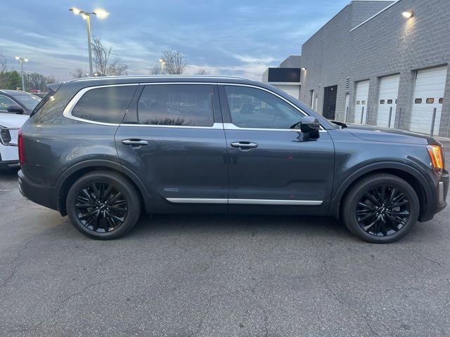 Used 2022 Kia Telluride SX w/ SX Prestige Package image 3