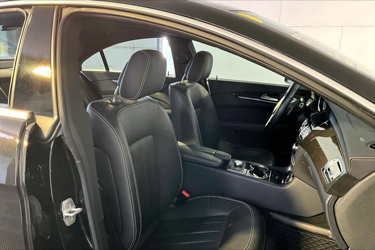 Used 2012 Mercedes-Benz CLS 550 image 7