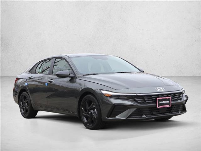 New 2026 Hyundai Elantra SEL Sport Premium FWD image 3