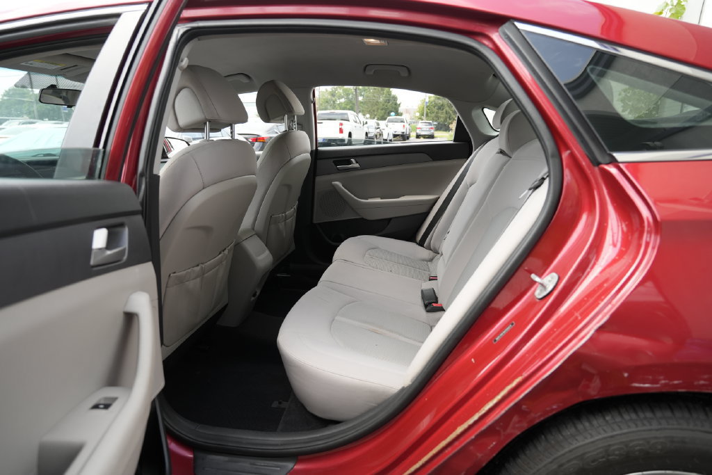 Used 2017 Hyundai Sonata SE FWD image 23