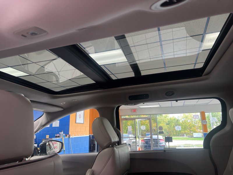 Used 2019 Chrysler Pacifica Limited FWD image 19