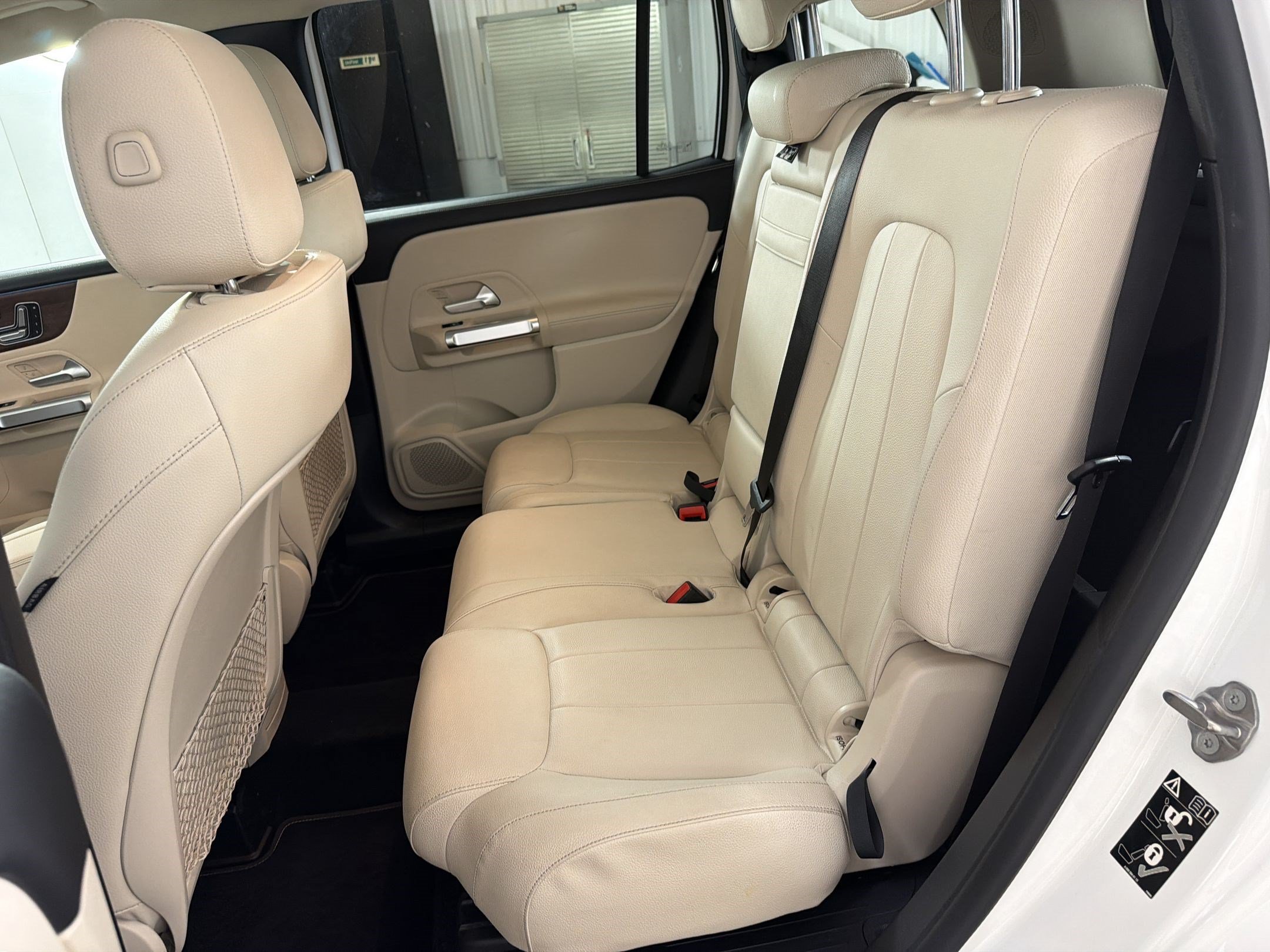 Used 2022 Mercedes-Benz GLB 250 4MATIC image 22