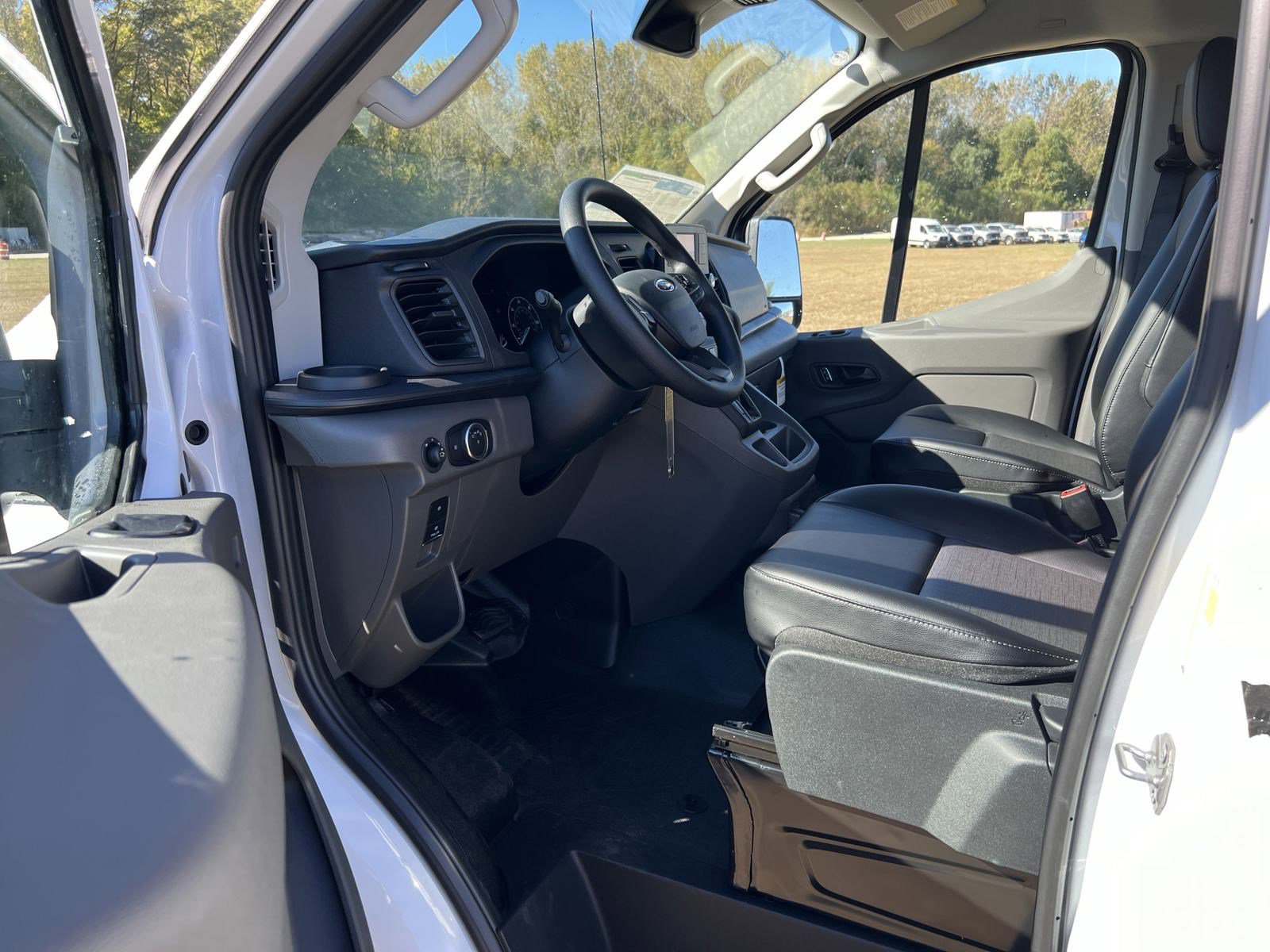 Used 2024 Ford Transit 350 Low Roof w/ Exterior Upgrade Package image 13