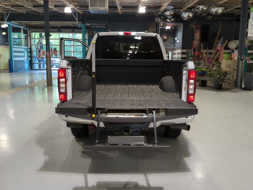 Used 2022 Ford F250 Lariat w/ Lariat Ultimate Package AWD/4WD image 17