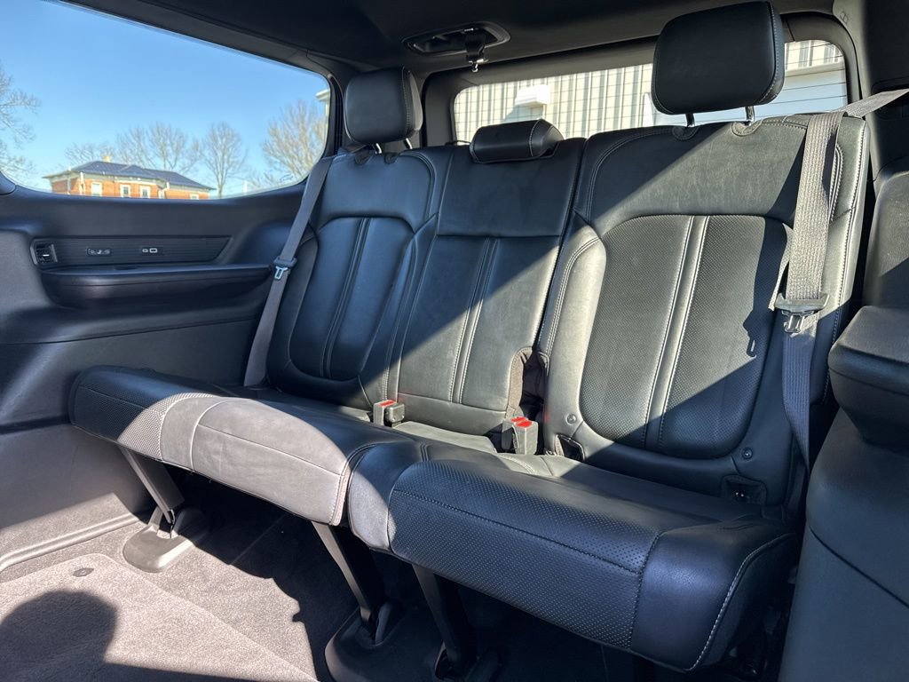 Used 2022 Jeep Wagoneer Series III w/ Premium Group I AWD/4WD image 61