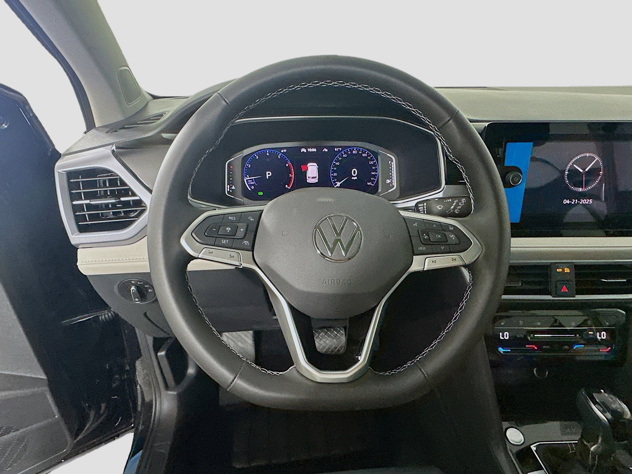 Certified 2025 Volkswagen Taos SEL image 8