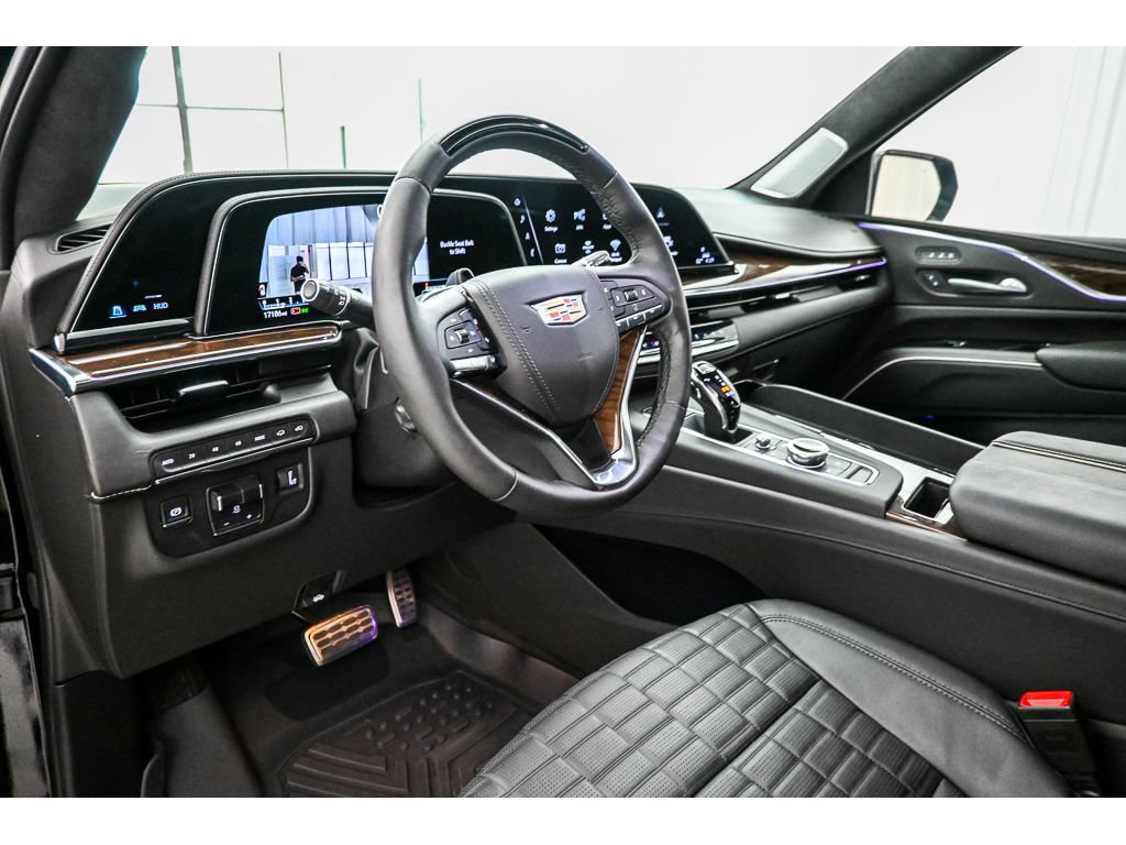 Certified 2024 Cadillac Escalade Sport Platinum w/ LPO, ONYX Package AWD/4WD image 11