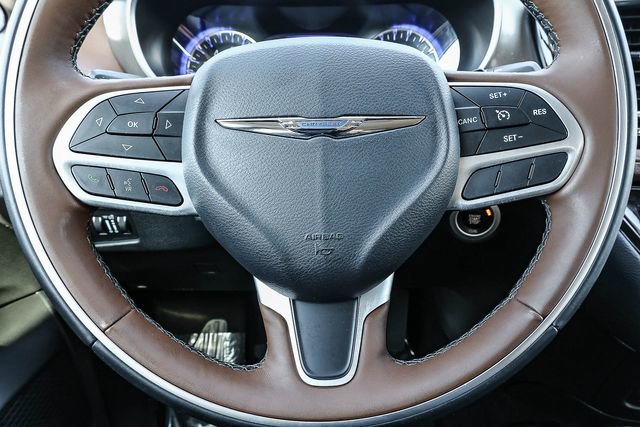 Used 2017 Chrysler Pacifica Limited w/ UConnect Theater Package image 25