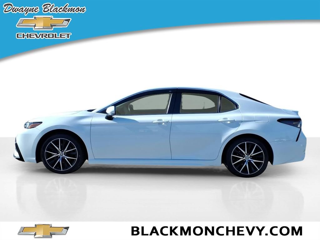 Used 2023 Toyota Camry SE w/ Audio Upgrade Package image 6