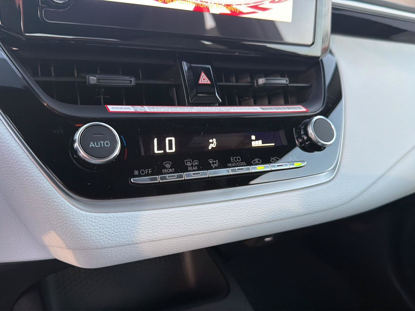 New 2026 Toyota Corolla SE FWD image 25