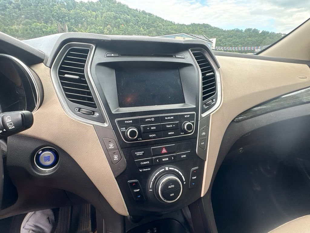 Used 2017 Hyundai Santa Fe Sport FWD image 23