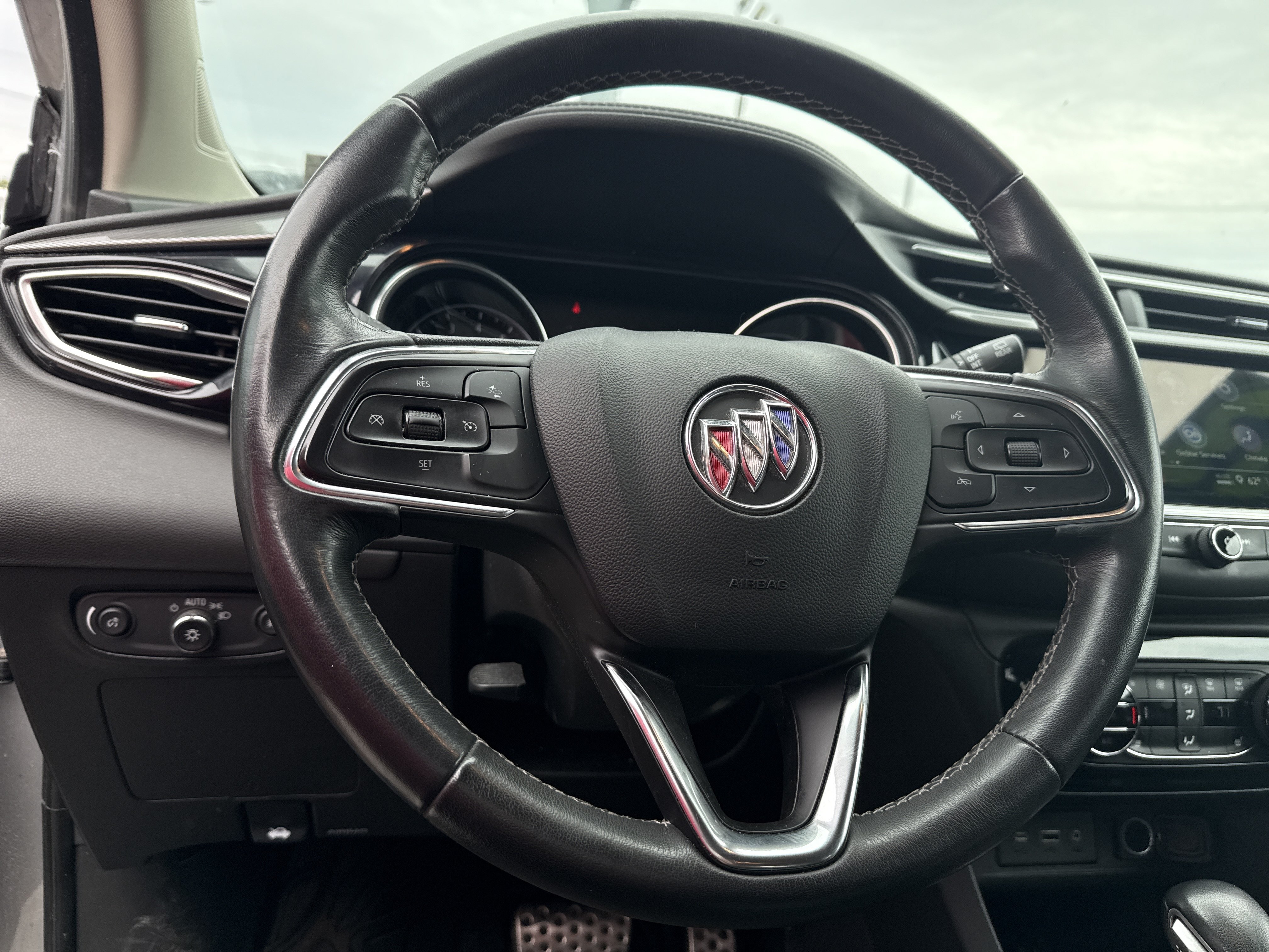 Used 2023 Buick Encore GX Select w/ Sport Touring Package FWD image 13