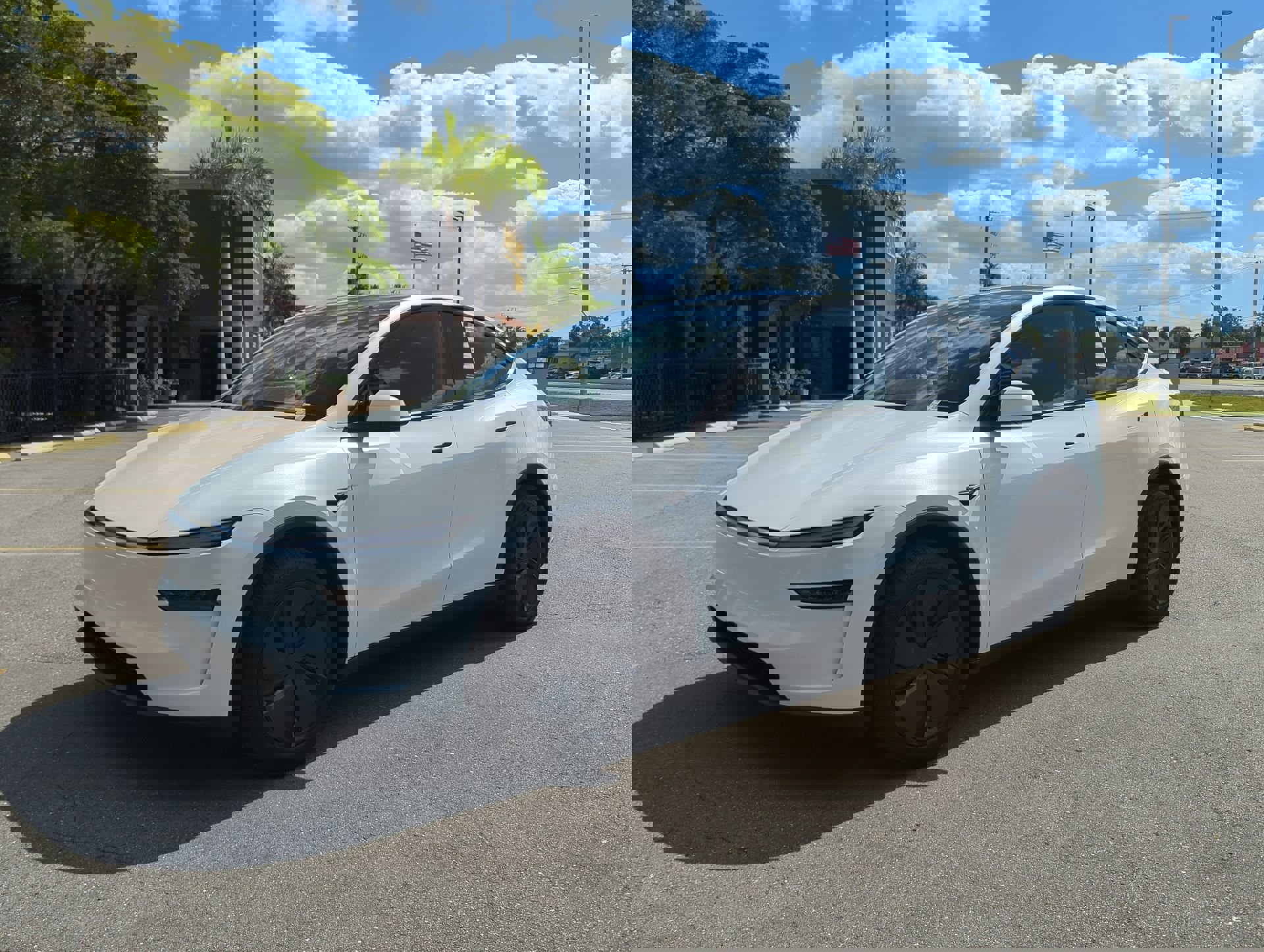 Used 2026 Tesla Model Y Long Range image 10
