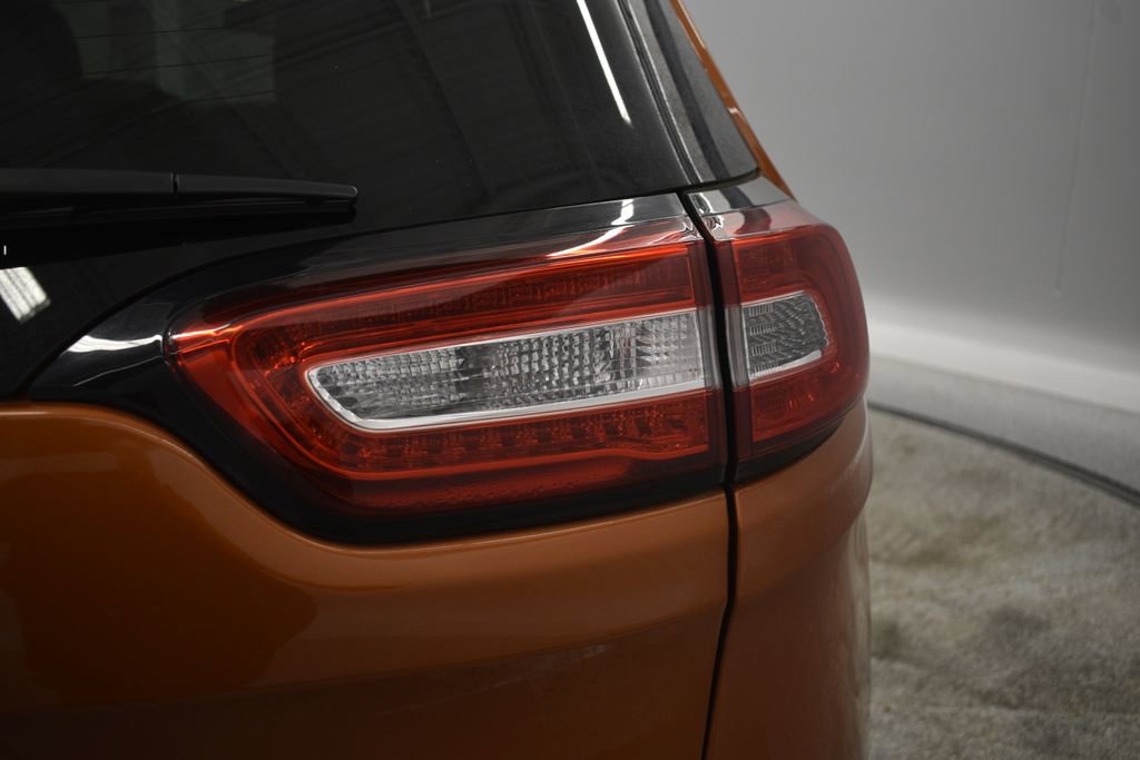 Certified 2016 Jeep Cherokee Trailhawk w/ Comfort/Convenience Group image 18