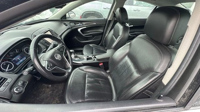 Used 2015 Buick Regal image 2