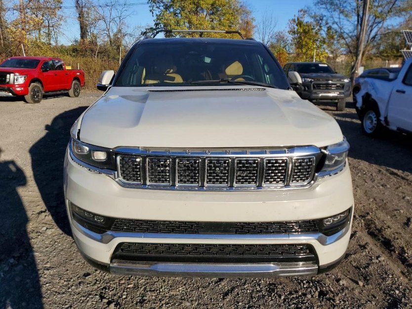 Used 2022 Jeep Grand Wagoneer Series III image 2