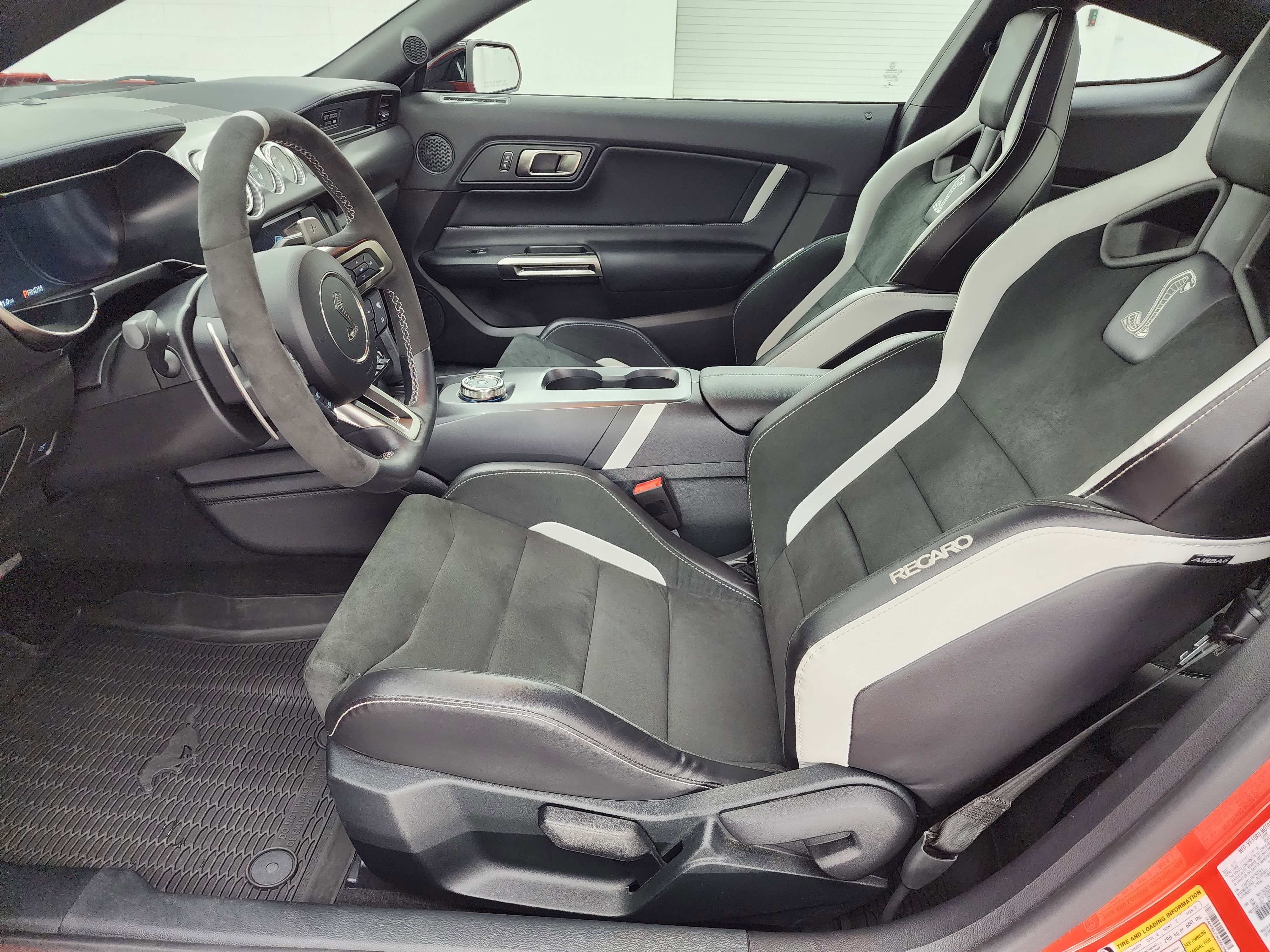 Used 2022 Ford Mustang Shelby GT500 w/ Technology Package image 8