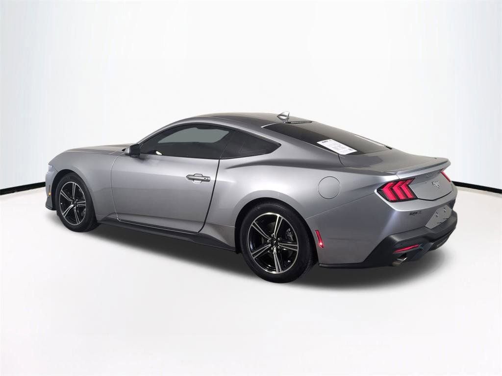 Used 2025 Ford Mustang Premium RWD image 7
