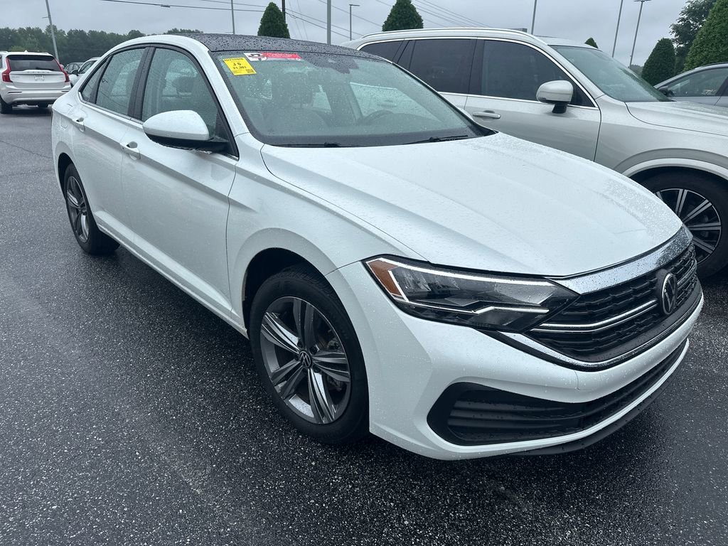 Used 2023 Volkswagen Jetta SE FWD image 5