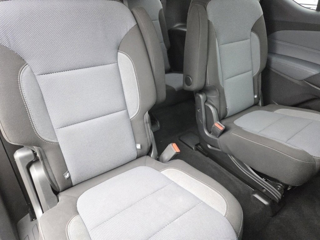 Used 2018 Chevrolet Traverse LT image 32