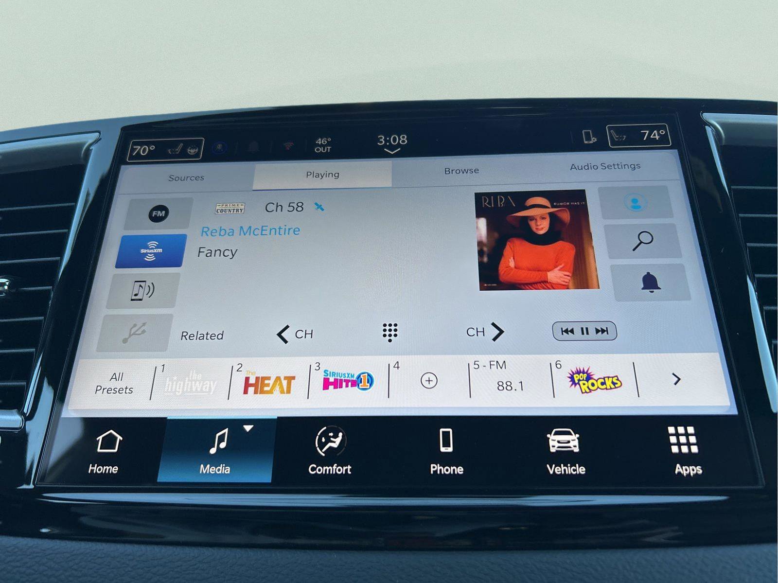 New 2026 Chrysler Voyager LX image 17