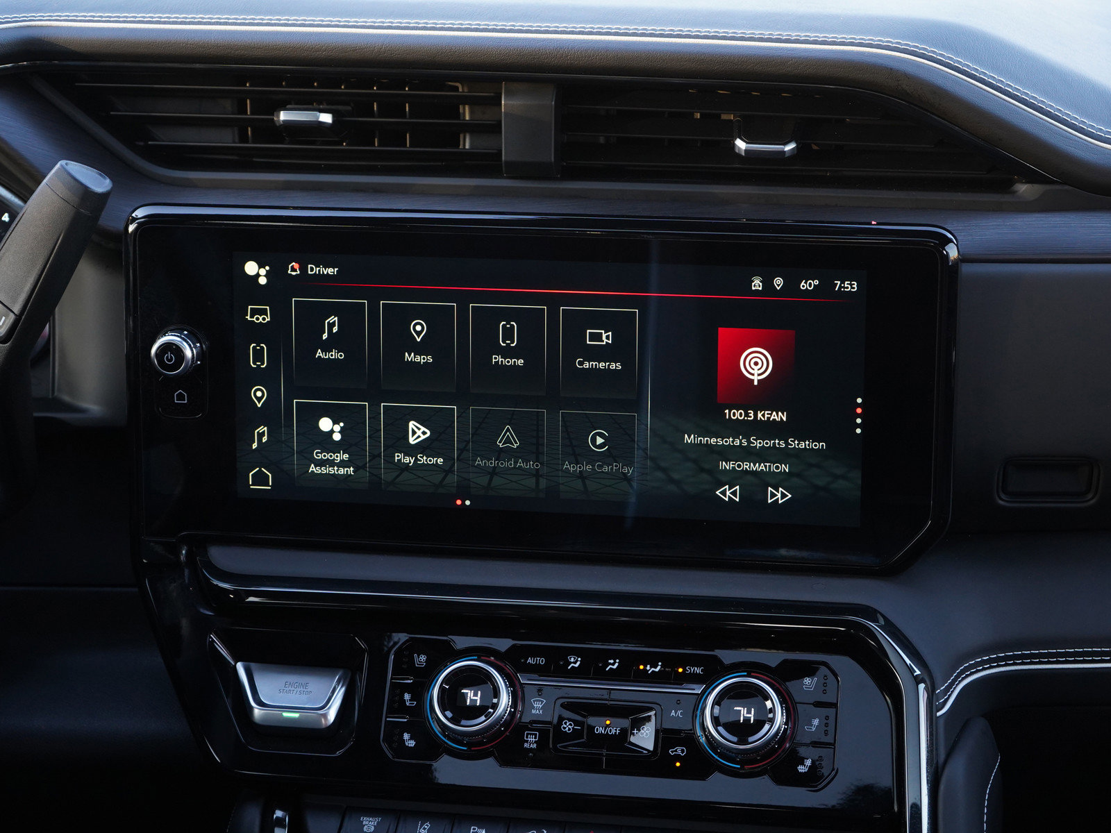 Used 2025 GMC Sierra 2500 AT4X image 16