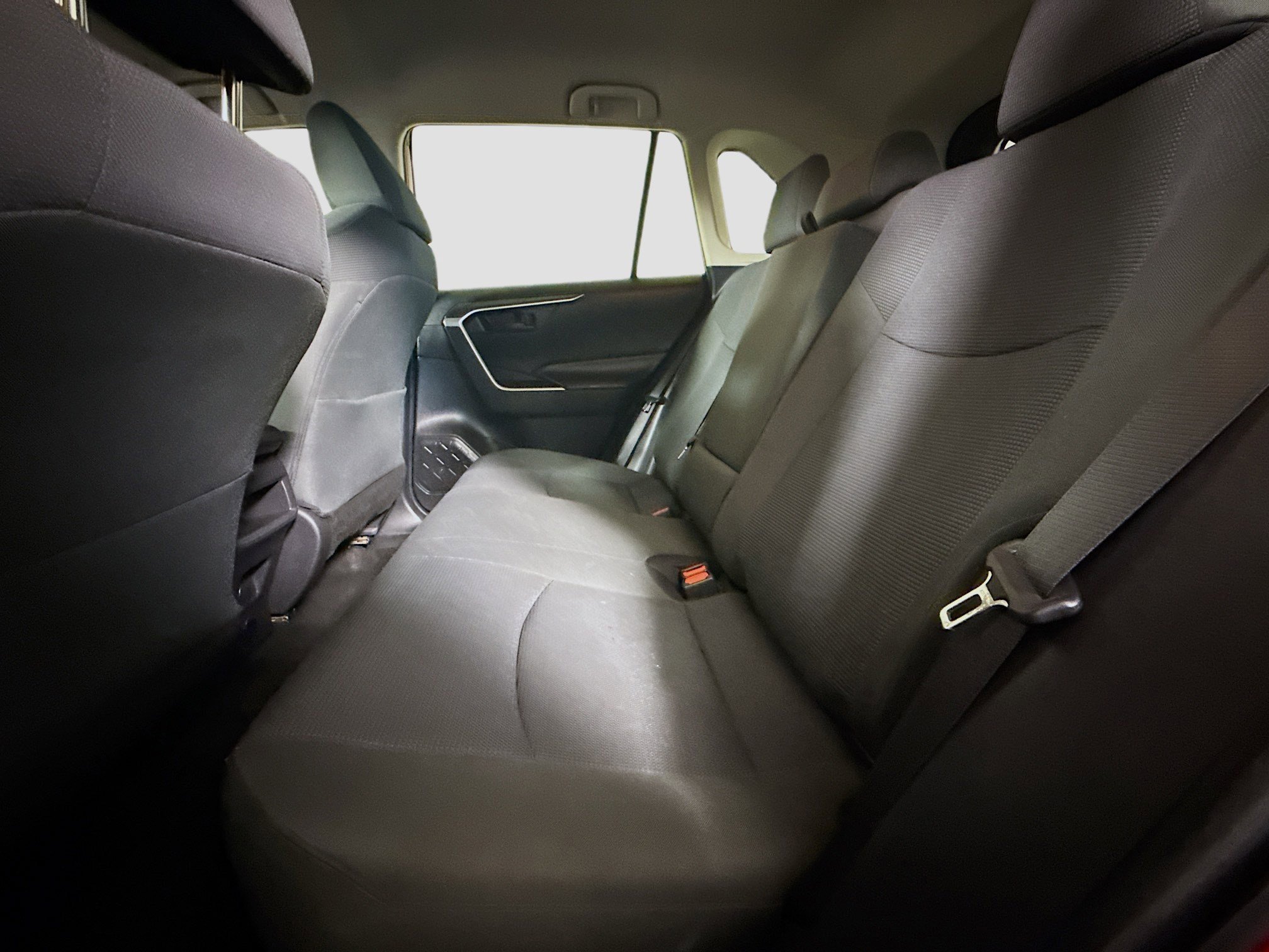 Used 2020 Toyota RAV4 LE image 24