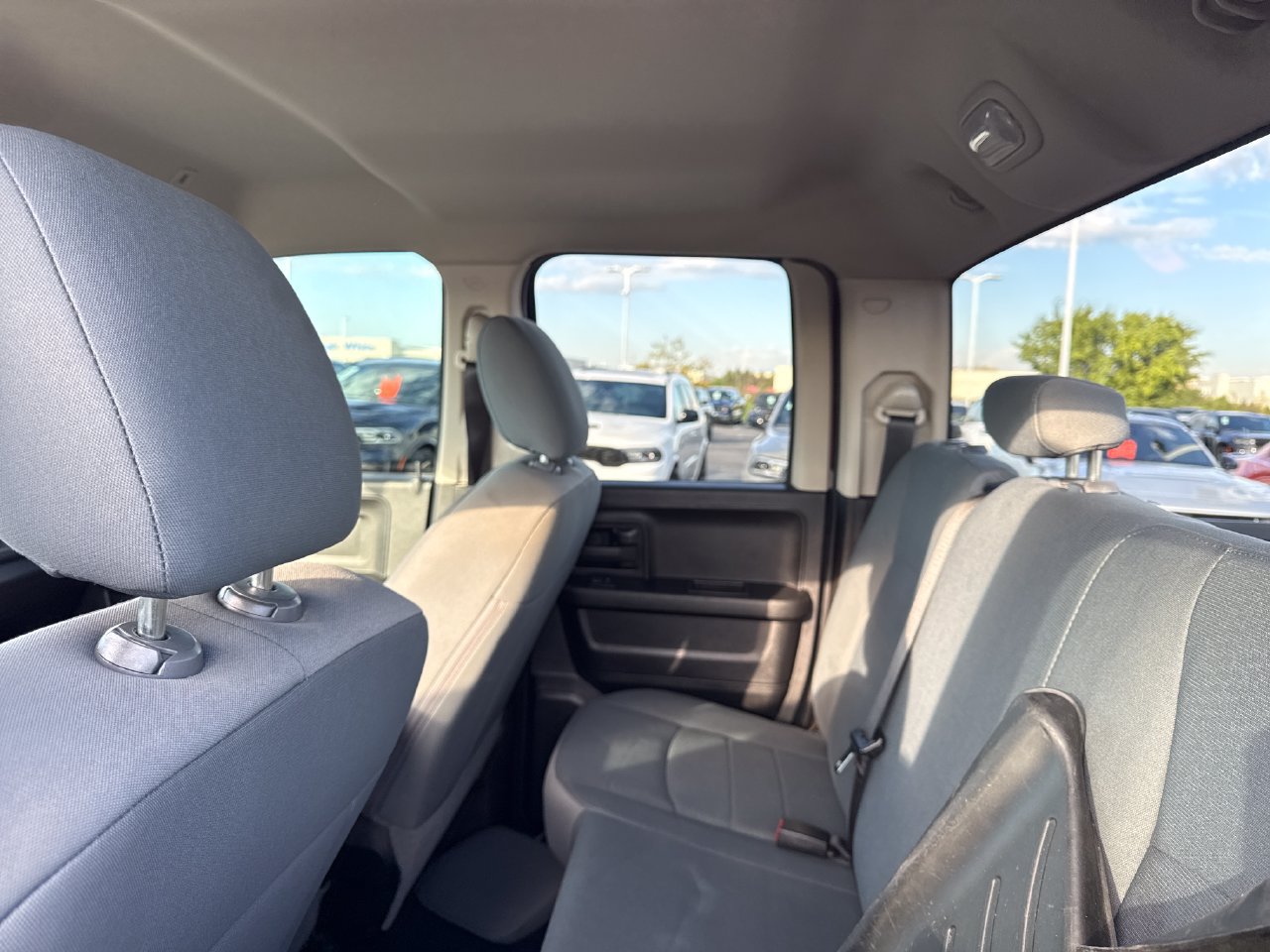 Used 2018 RAM 1500 Express w/ Express Value Package AWD/4WD image 12