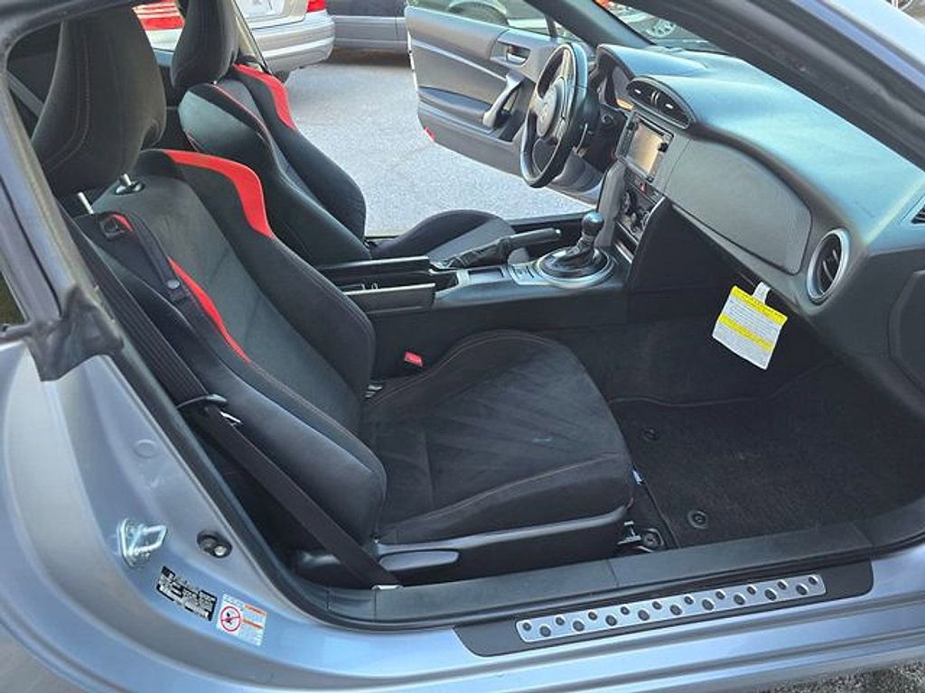 Used 2015 Scion FR-S image 11