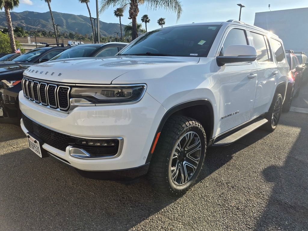 Used 2022 Jeep Wagoneer Series III AWD/4WD image 2