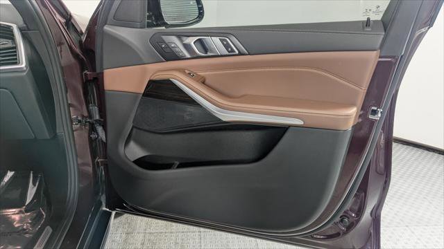 Used 2020 BMW X5 sDrive40i w/ Luxury Seating Package image 19