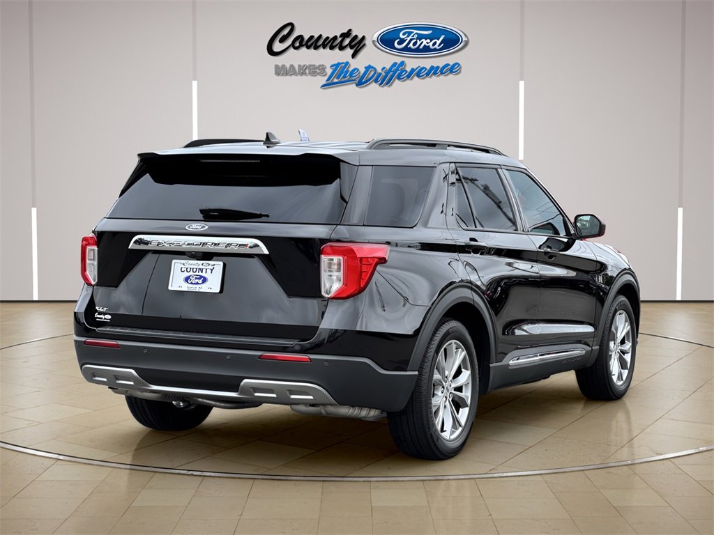 Used 2023 Ford Explorer XLT w/ Equipment Group 202A image 7