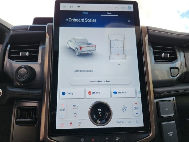 Used 2024 Ford F150 Lightning Lariat image 25