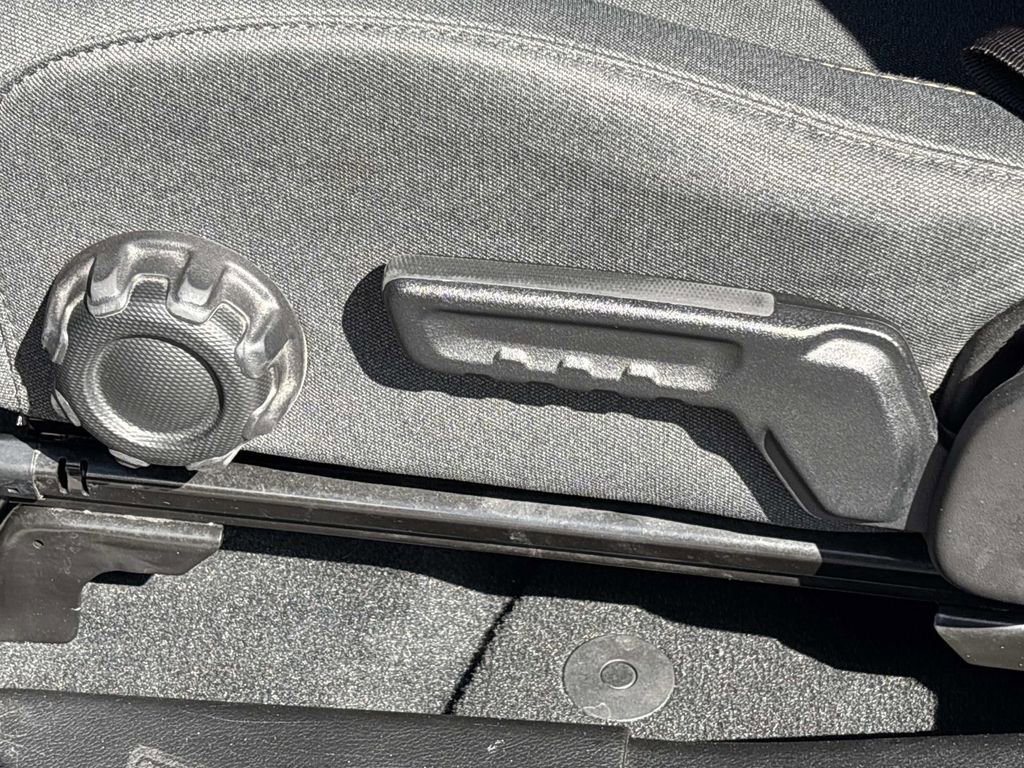 Used 2024 Jeep Gladiator Sport image 11