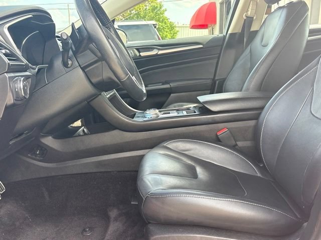 Used 2017 Ford Fusion Titanium FWD image 12