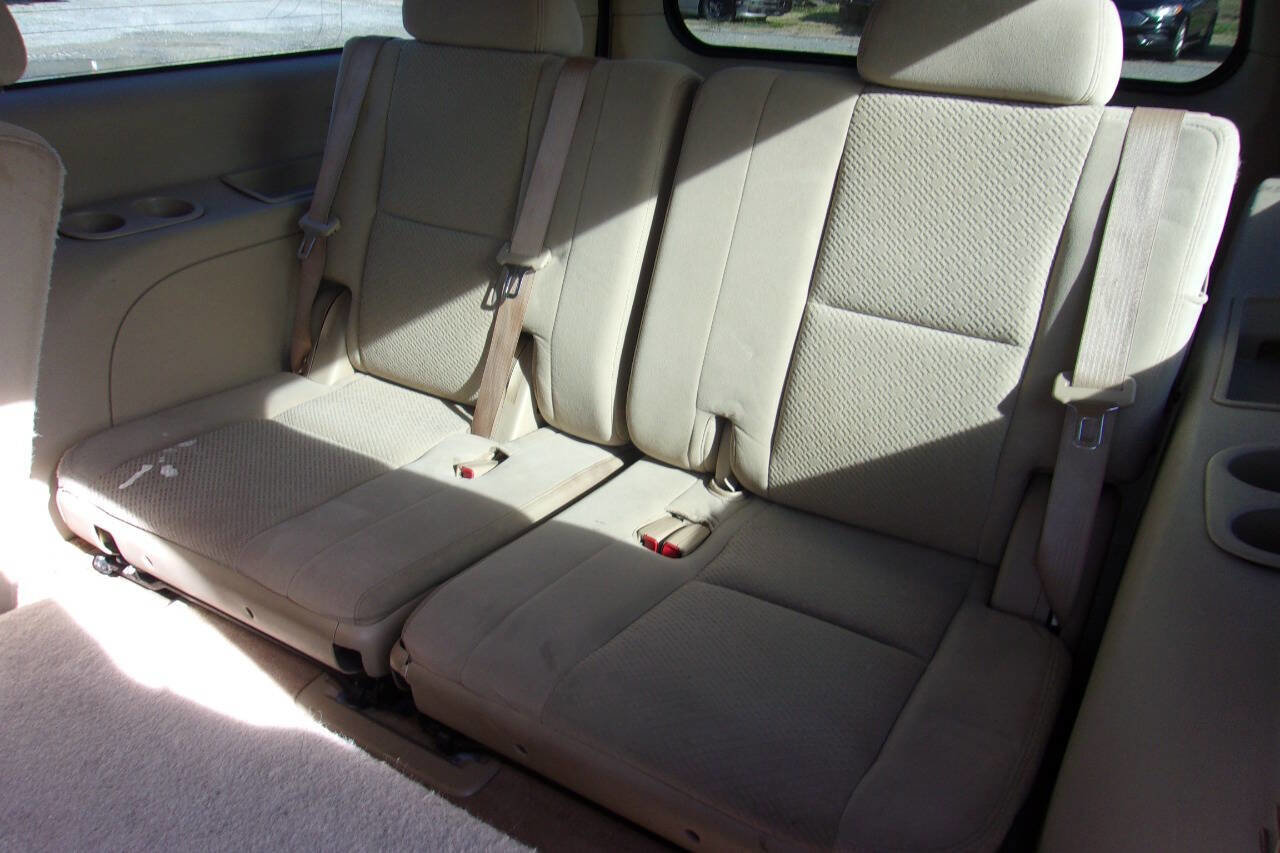 Used 2008 Chevrolet Suburban LS image 10