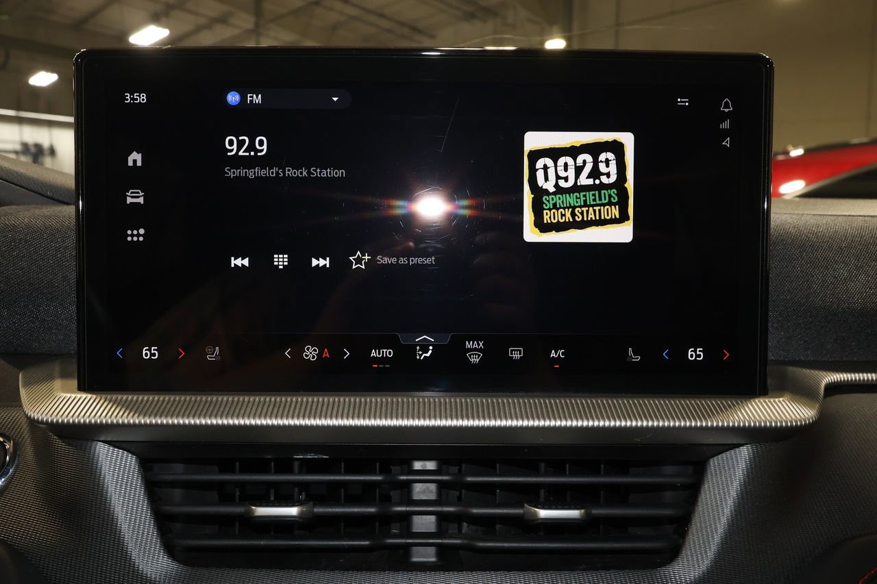 Used 2025 Ford Explorer ST-Line image 12