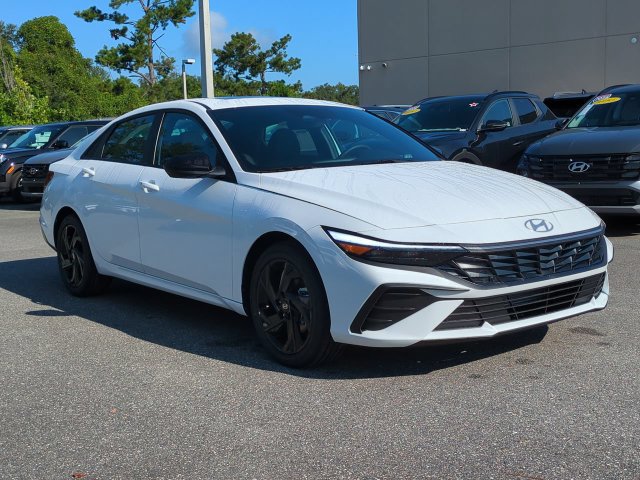 New 2026 Hyundai Elantra SEL Sport FWD image 3