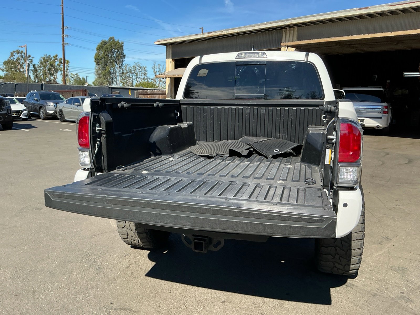 Used 2022 Toyota Tacoma TRD Off-Road w/ Technology Package image 26