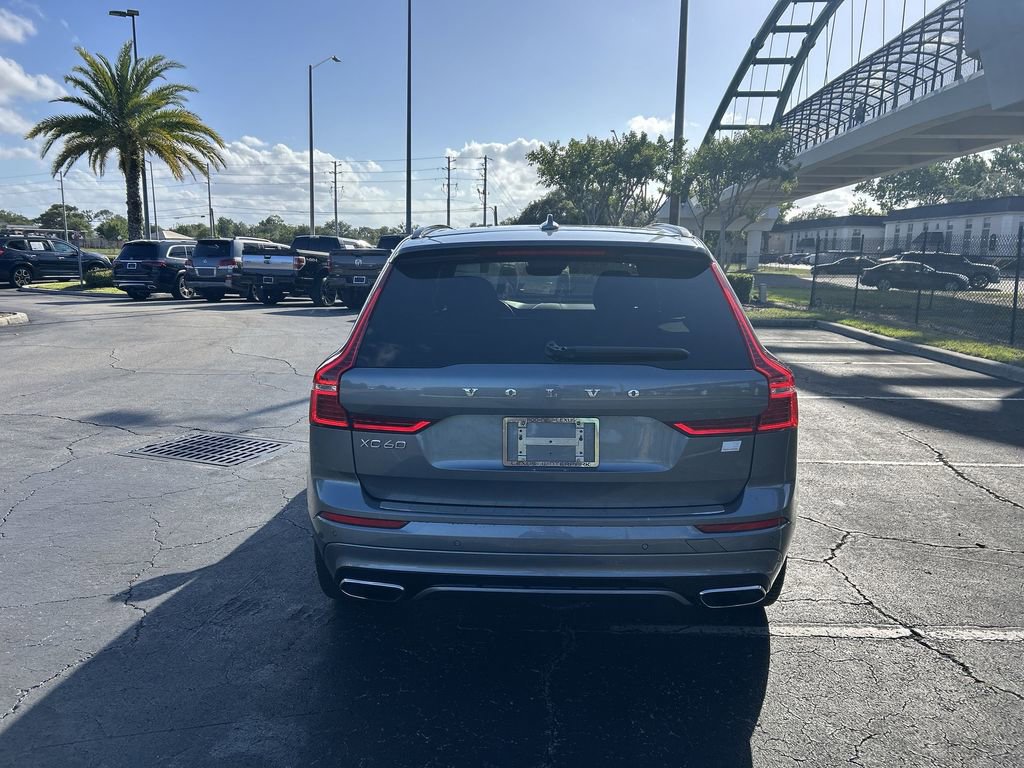 Used 2021 Volvo XC60 T8 R-Design w/ Advanced Package AWD/4WD image 17
