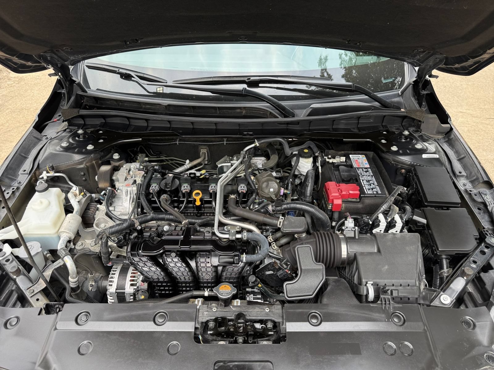 Used 2025 Nissan Altima 2.5 SV FWD image 27