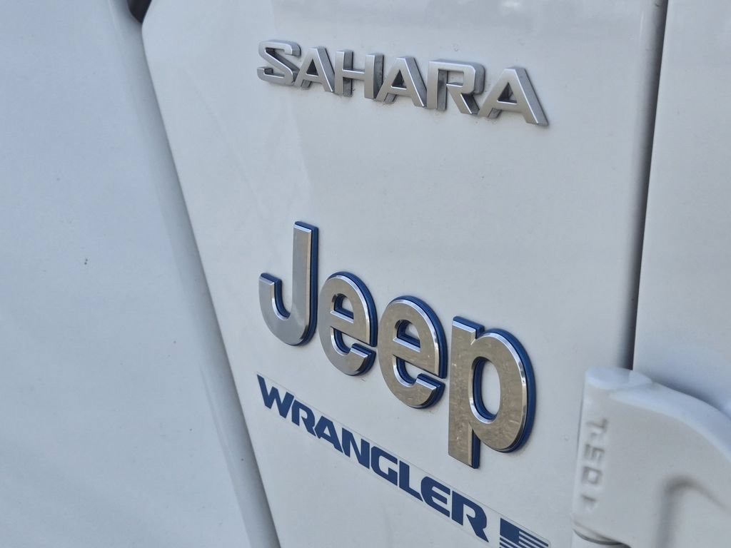 Used 2023 Jeep Wrangler Unlimited Sahara AWD/4WD image 10